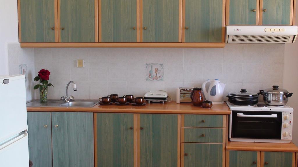 Constantinos Apartments ラッシ 部屋 写真
